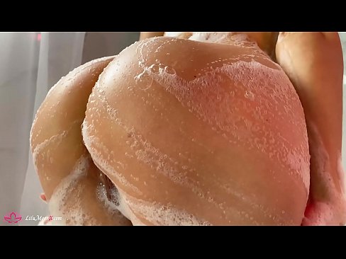 ❤️ Bruneta masturbuje kundu vibrátorem až k intenzivnímu orgasmu ve sprše ❤ Porno video u porna cs.hentai-id.ru ️❤